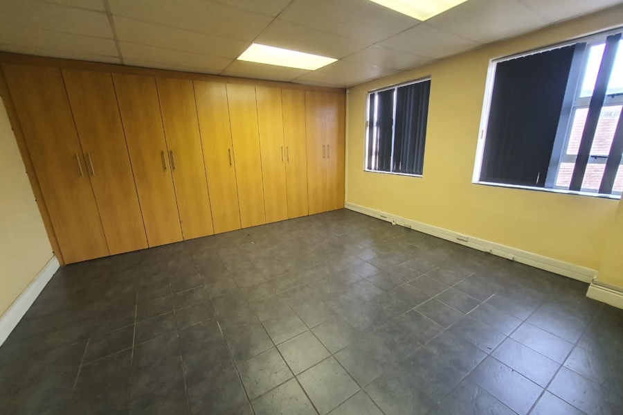 To Let commercial Property for Rent in North End Eastern Cape